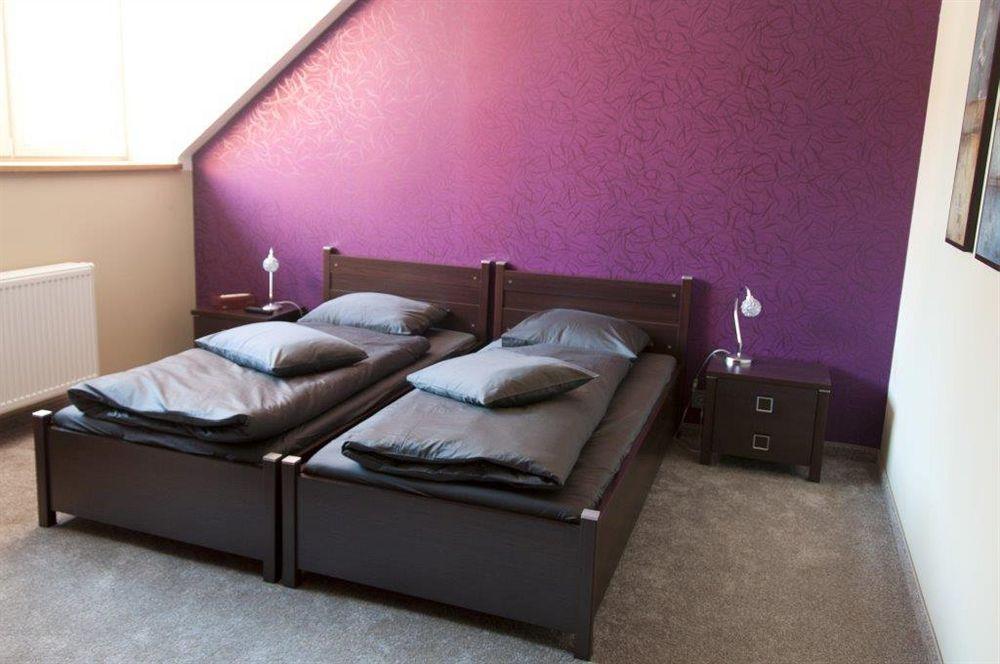 Apartmany Becherplatz Κάρλοβι Βάρι Εξωτερικό φωτογραφία