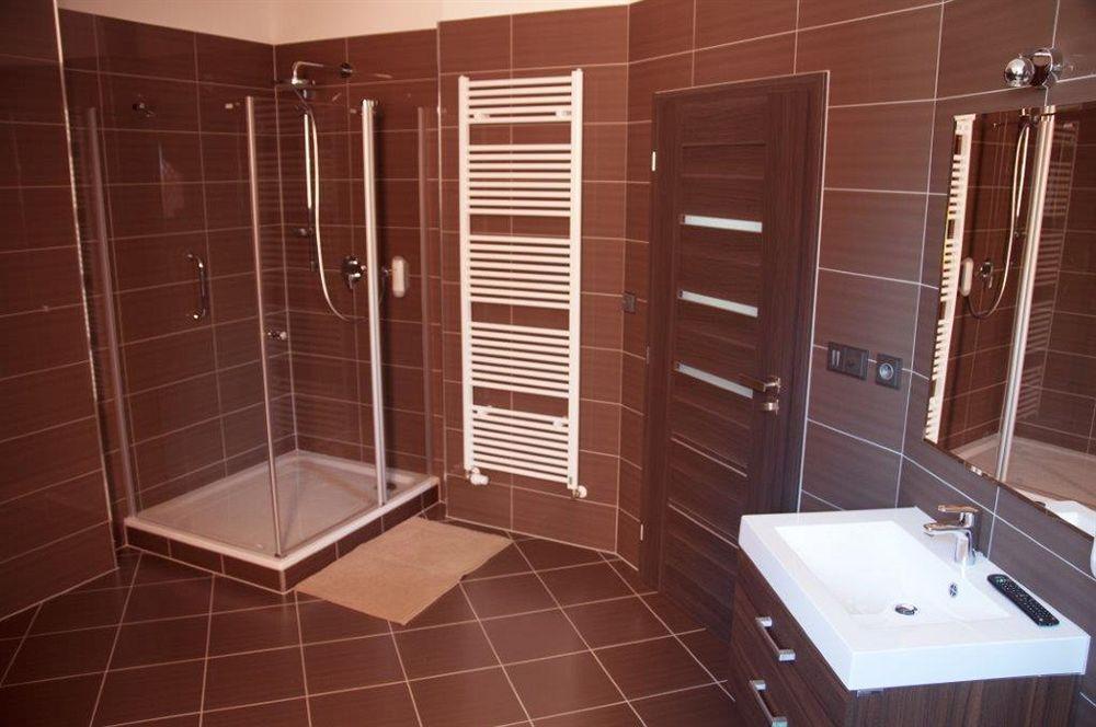 Apartmany Becherplatz Κάρλοβι Βάρι Εξωτερικό φωτογραφία
